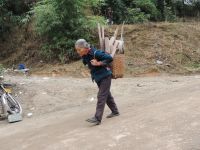 #3. How People Carry Woods In Yunnan